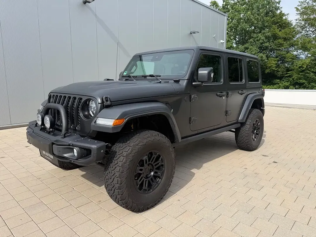 Jeep Wrangler Unlimited Rubicon - Thumbnail 5