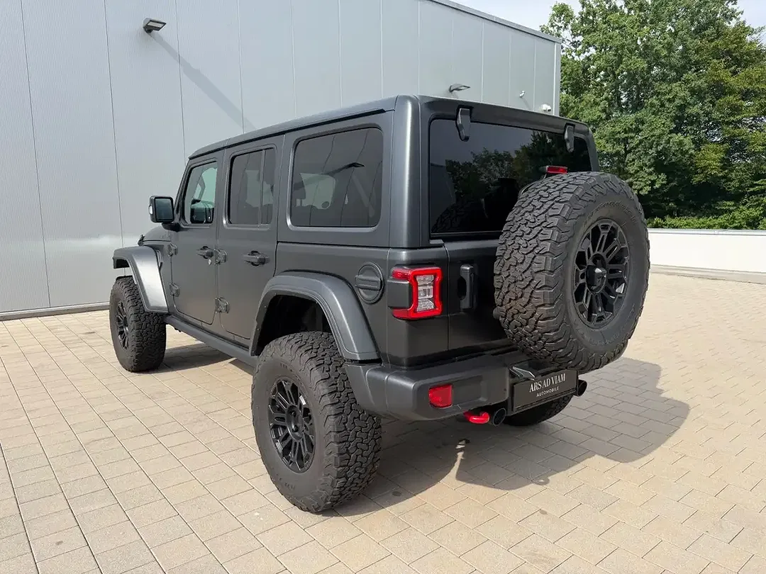 Jeep Wrangler Unlimited Rubicon - Thumbnail 8