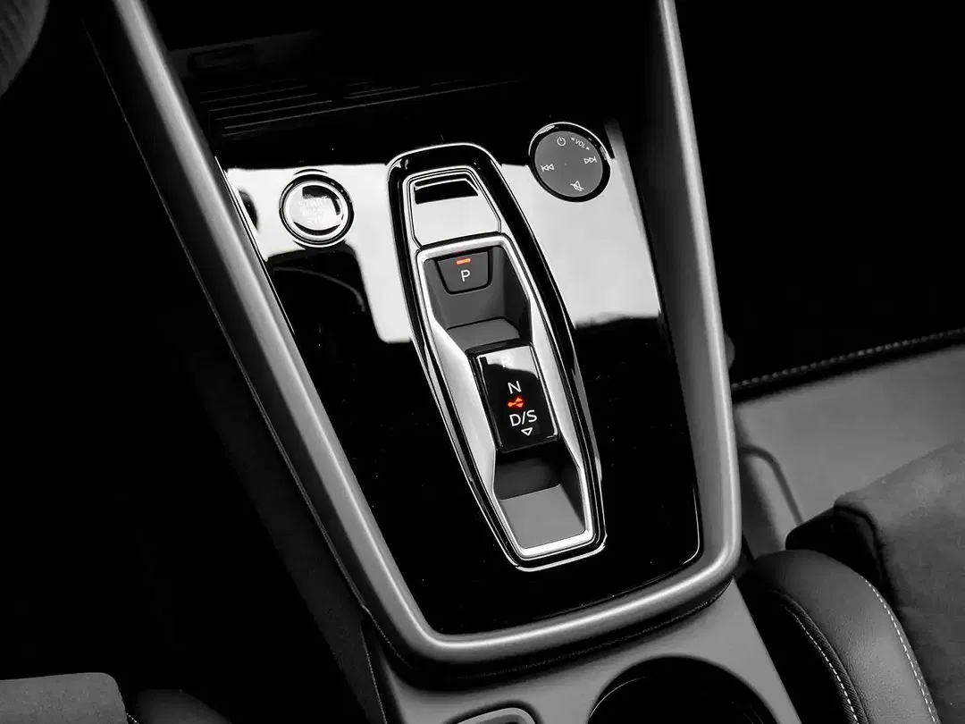 Audi A3 TFSI S tronic S line - Thumbnail 10