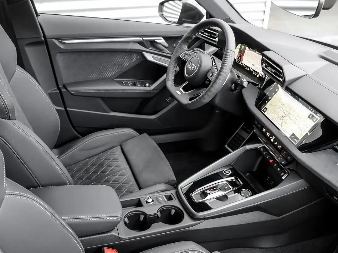 Audi A3 TFSI S tronic S line - Thumbnail 4
