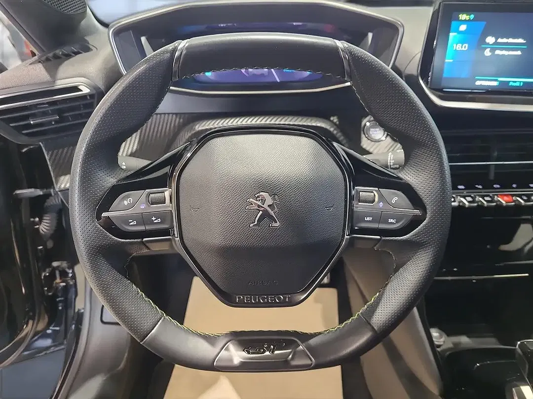 Peugeot 208 GT - Thumbnail 12