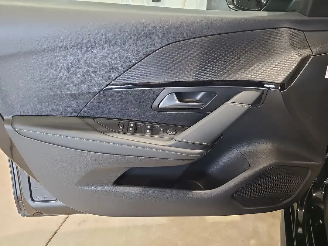 Peugeot 208 GT - Thumbnail 7