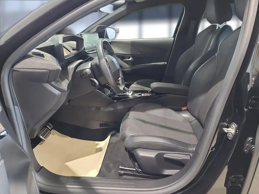 Peugeot 208 GT - Thumbnail 8