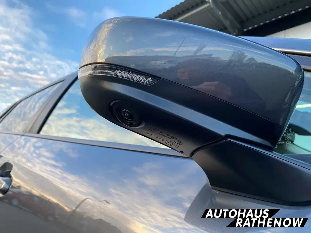 Subaru Impreza 2.0 Platinum - Thumbnail 12