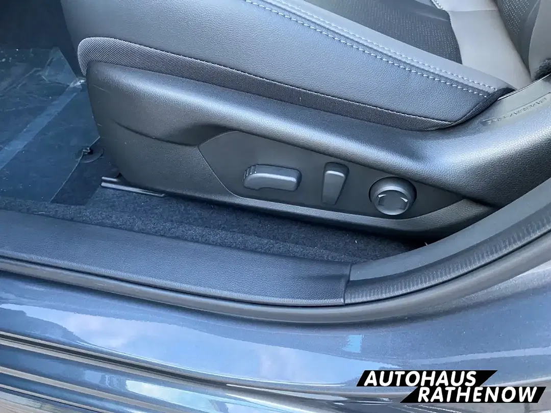 Subaru Impreza 2.0 Platinum - Thumbnail 14