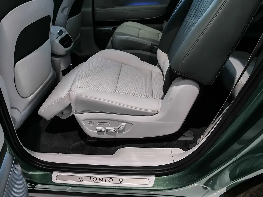 Hyundai IONIQ 9 UNIQ - Thumbnail 12