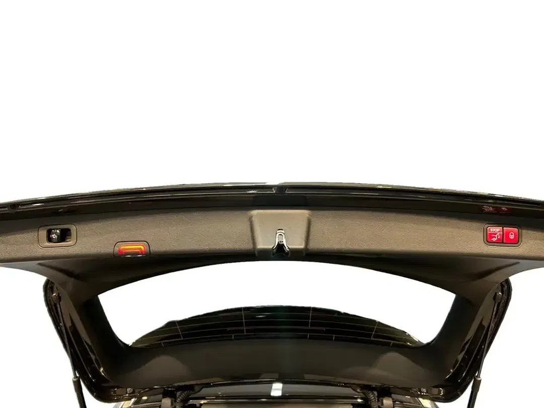 Mercedes-Benz E 300 4MATIC MBUX Avantgarde - foto 14