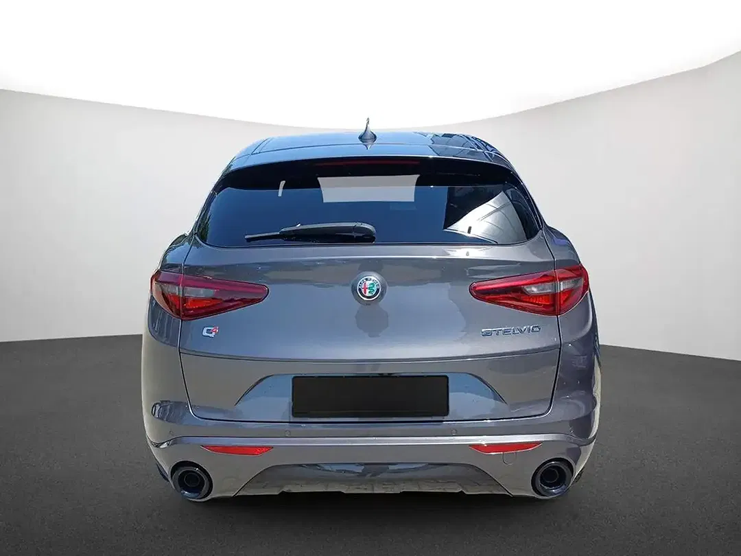 Alfa Romeo Stelvio Q4 Veloce - foto 2