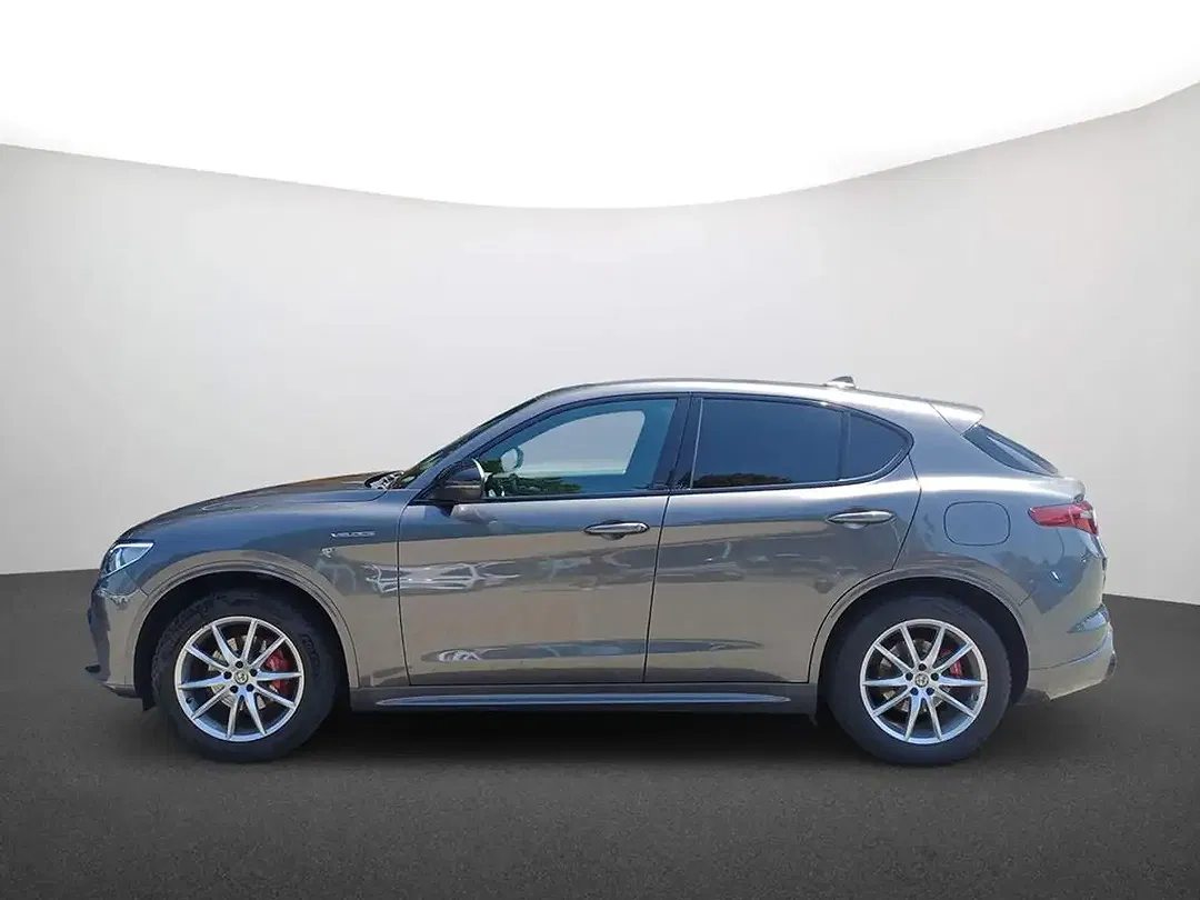 Alfa Romeo Stelvio Q4 Veloce - foto 1