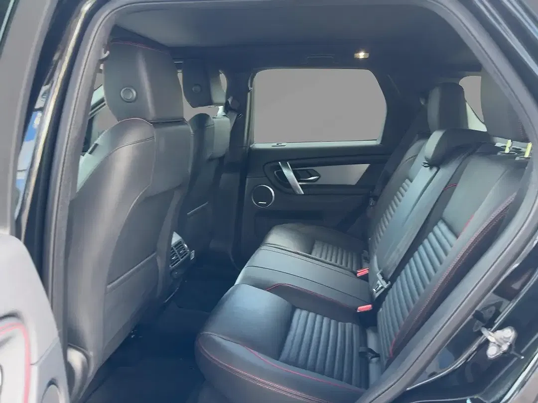 Land Rover Discovery Sport P300e R-Dynamic SE - Thumbnail 9