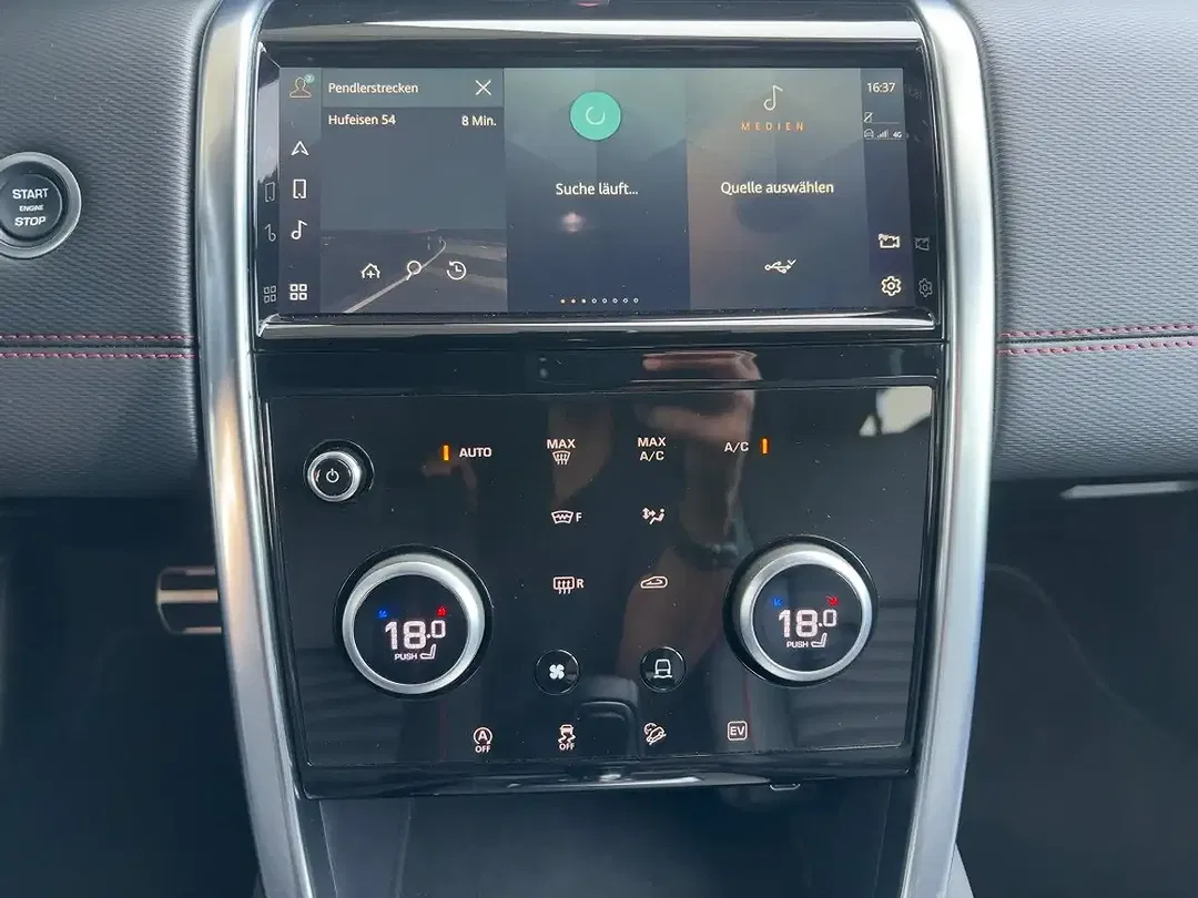 Land Rover Discovery Sport P300e R-Dynamic SE - Thumbnail 12