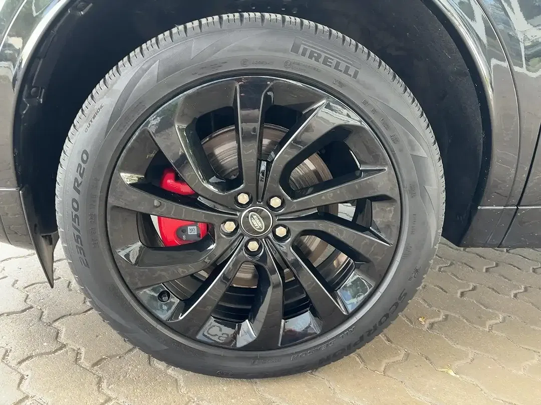 Land Rover Discovery Sport P300e R-Dynamic SE - foto 13