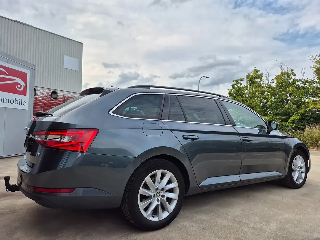 Skoda Superb 1.4 TSI iV PHEV Hybrid - Thumbnail 10