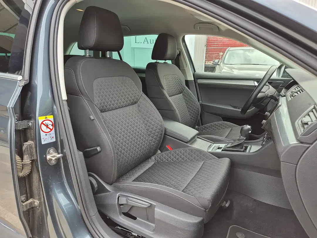 Skoda Superb 1.4 TSI iV PHEV Hybrid - Thumbnail 13