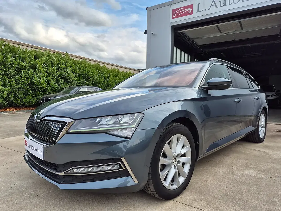Skoda Superb 1.4 TSI iV PHEV Hybrid - Thumbnail 4