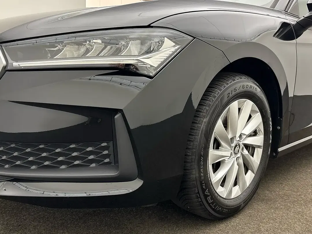 Skoda Superb 2.0 TDI DSG Combi Essence - Thumbnail 5