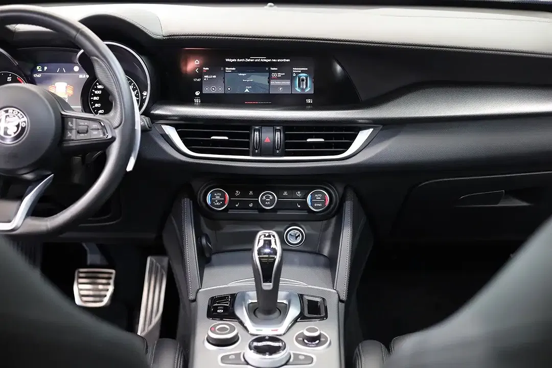 Alfa Romeo Stelvio Q4 Veloce Sport - Thumbnail 6