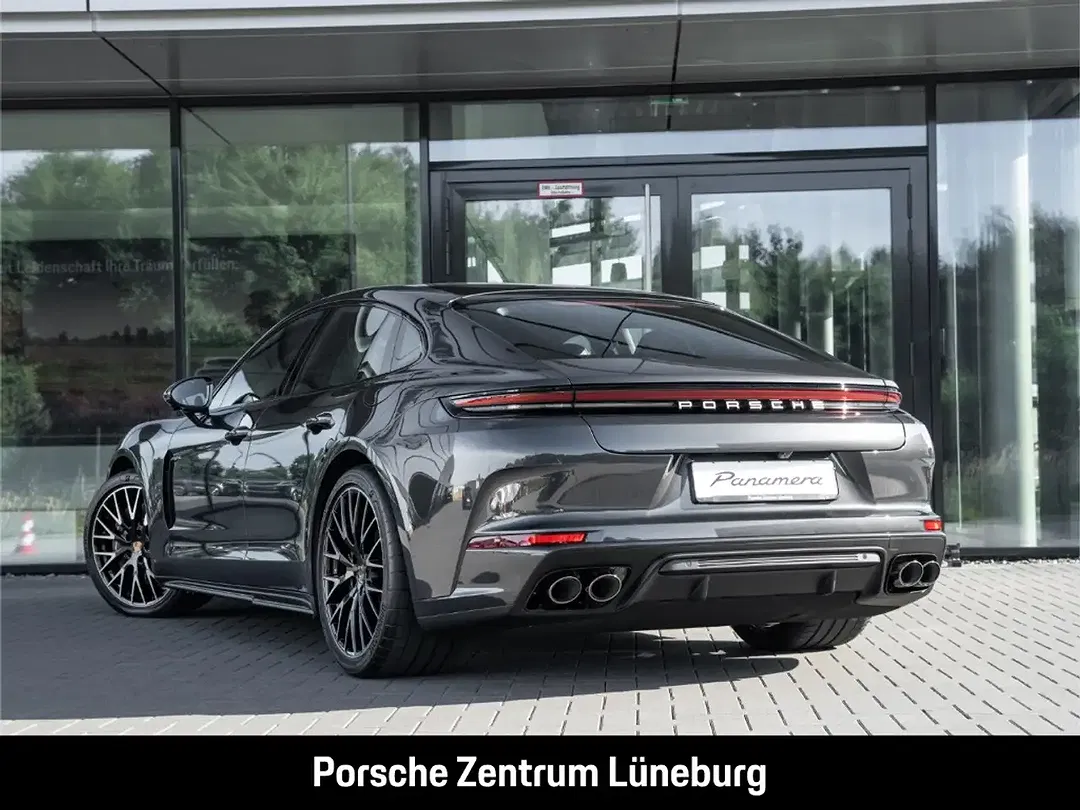 Porsche Panamera E-Hybrid 4 - Thumbnail 3