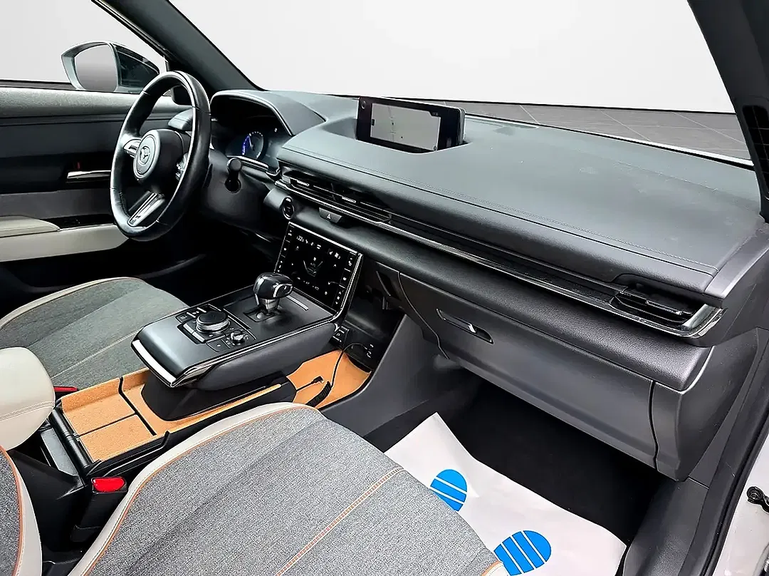 Mazda MX-30 - Thumbnail 10