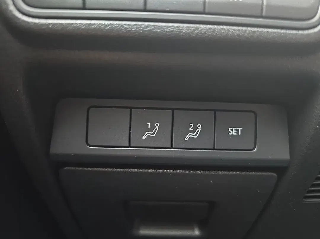 Mazda MX-30 - Thumbnail 18