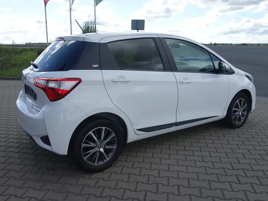 Toyota Yaris Team Deutschland - Thumbnail 3