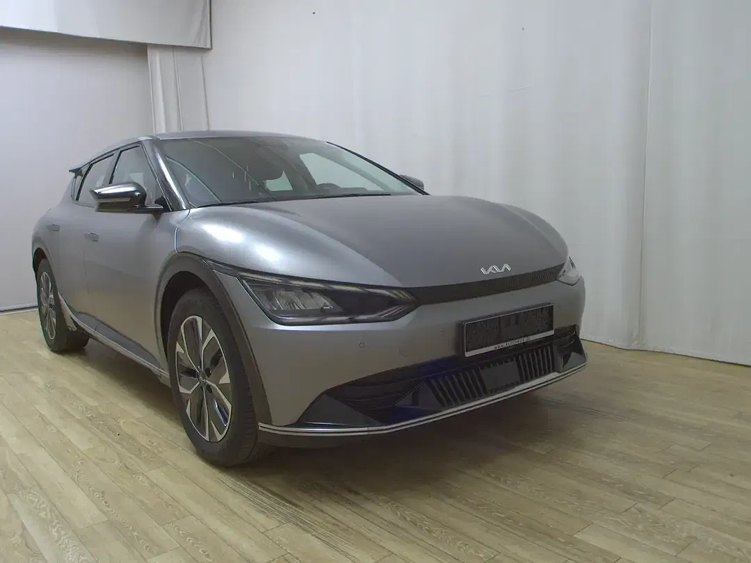 Kia EV6 - Thumbnail 4