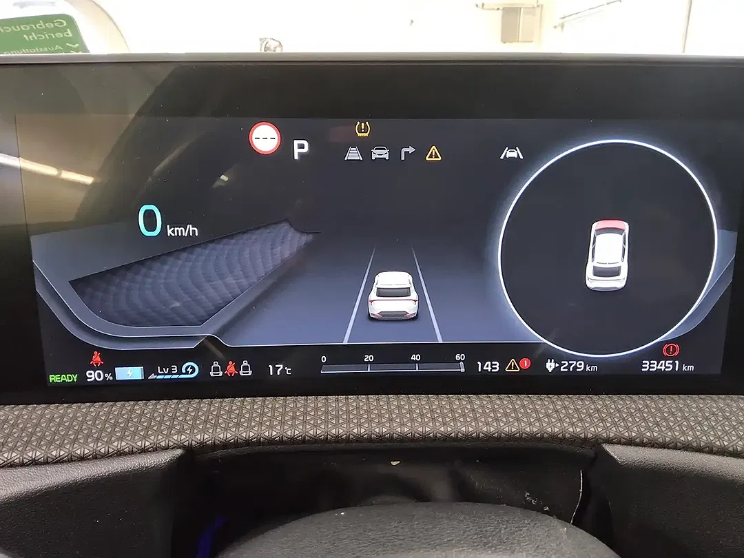 Kia EV6 - Thumbnail 9