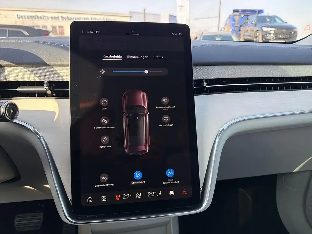 Volvo EX90 EV Single Motor Plus - Thumbnail 14