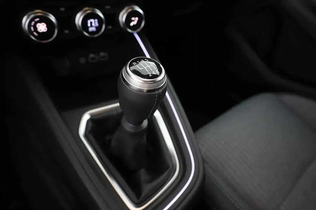 Renault Clio TCe Techno - Thumbnail 13