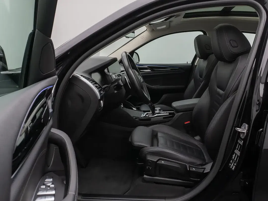 BMW X4 xLine - Thumbnail 18