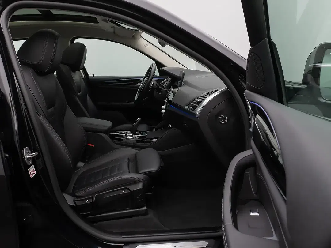 BMW X4 xLine - Thumbnail 23