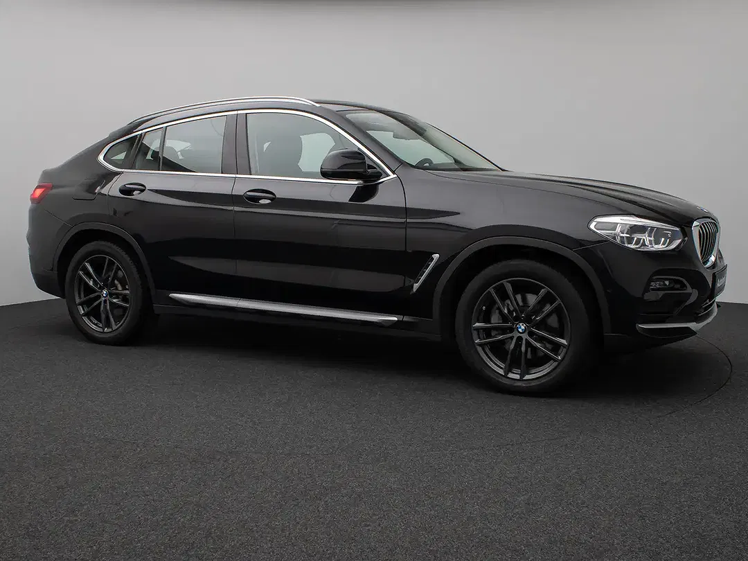 BMW X4 xLine - Thumbnail 3