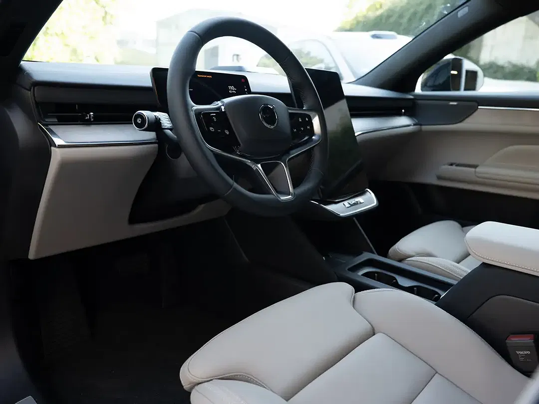 Volvo ES90 Single Motor Extended Range Plus - Thumbnail 12
