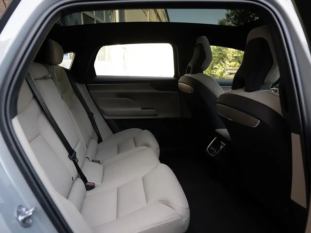 Volvo ES90 Single Motor Extended Range Plus - Thumbnail 6