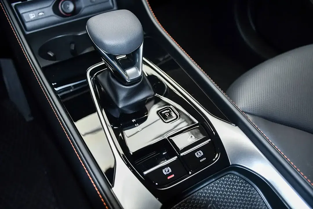 MG HS 1.5 Hybrid Turbo Luxury - Thumbnail 13