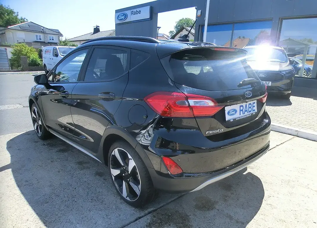 Ford Fiesta Active - Thumbnail 4