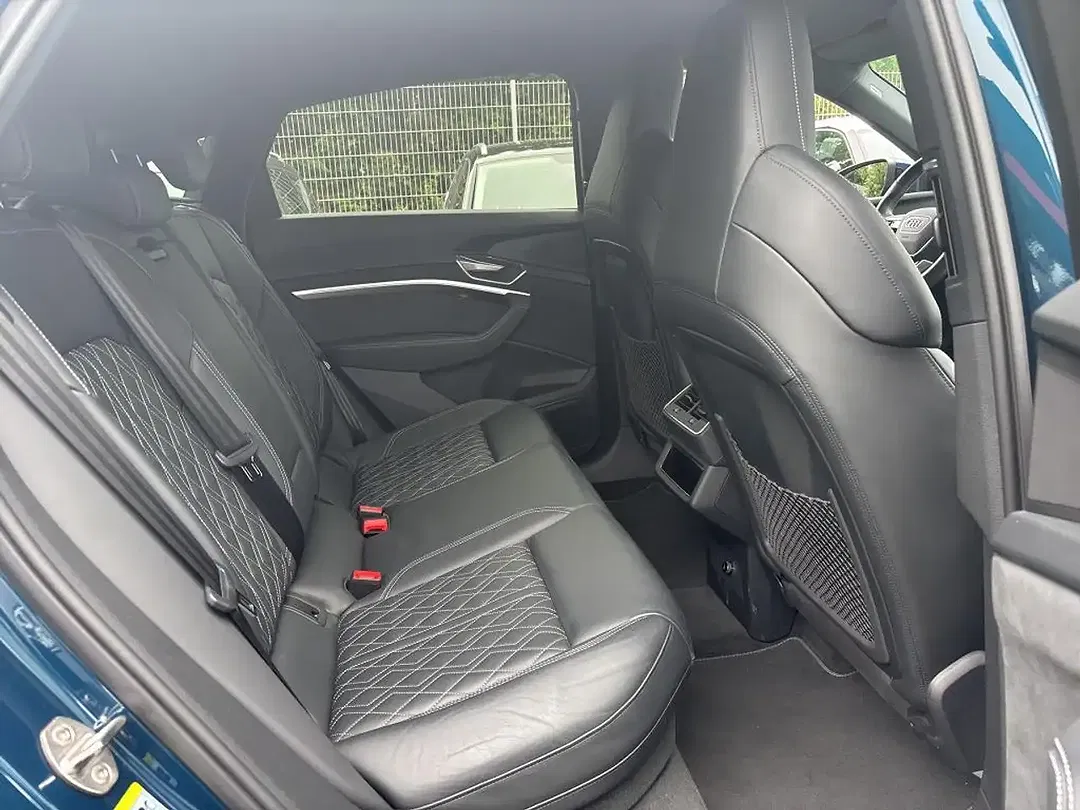 Audi e-tron 55 Sportback S line - Thumbnail 8