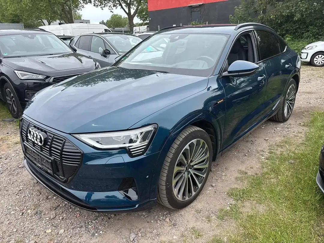 Audi e-tron 55 Sportback S line - Thumbnail 2