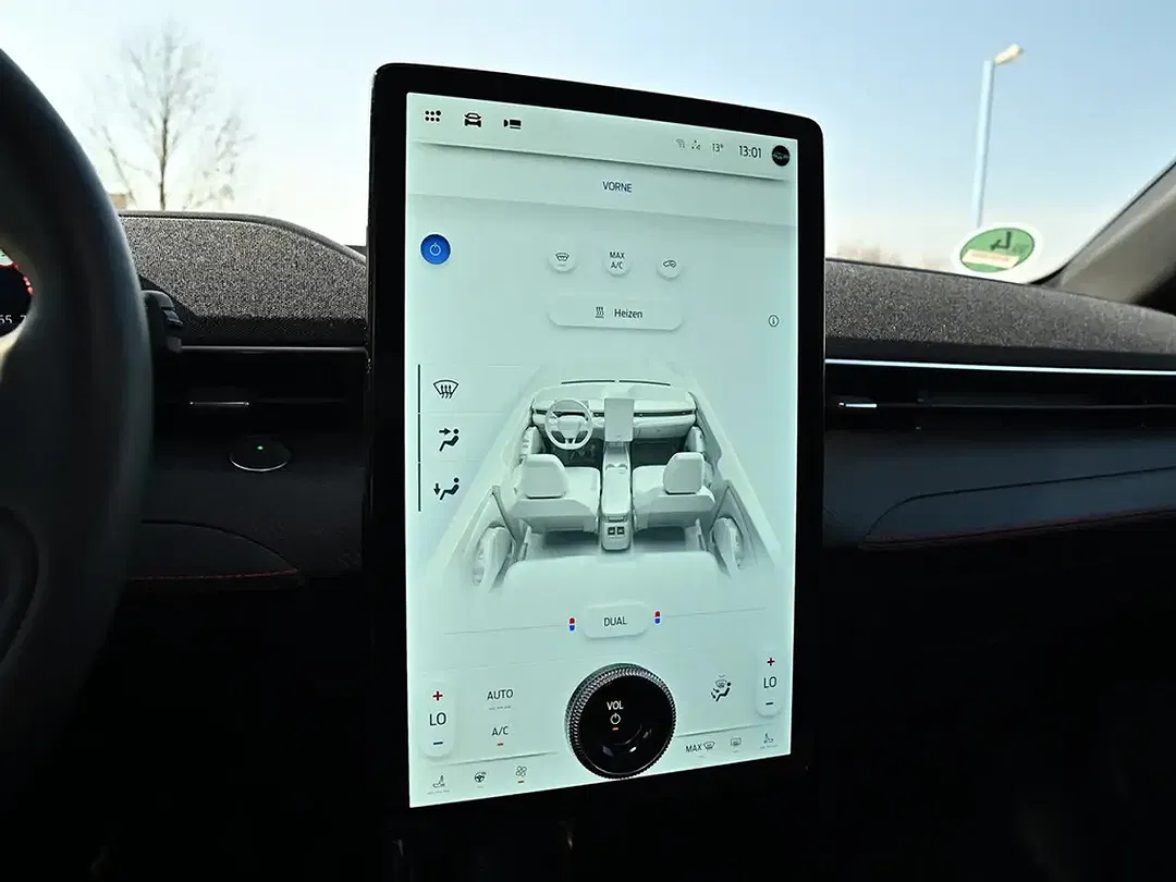 Ford Mustang Standard Range 4x4 - Thumbnail 10