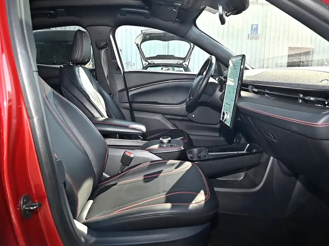 Ford Mustang Standard Range 4x4 - foto 2