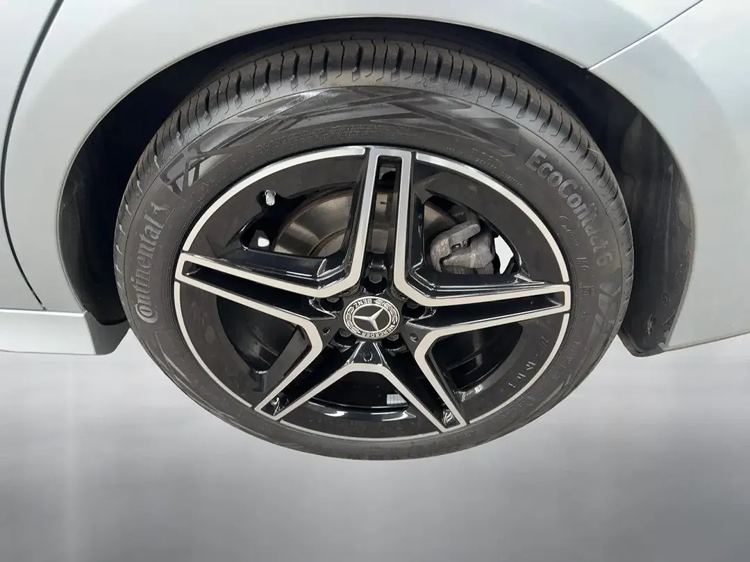 Mercedes-Benz CLA 200 - Thumbnail 11