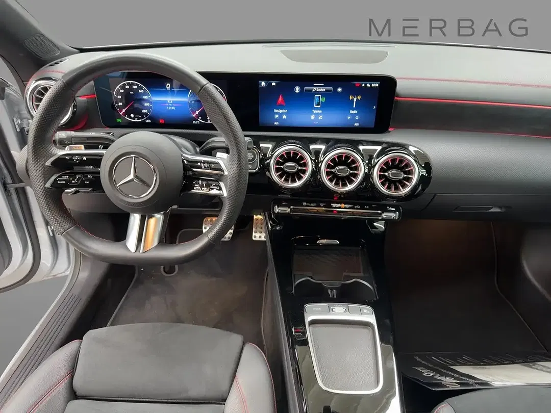 Mercedes-Benz CLA 200 - Thumbnail 12