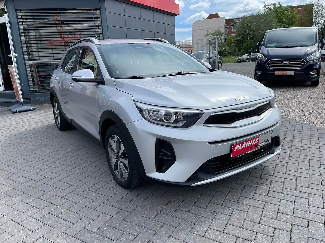 Kia Stonic Vision - Thumbnail 3