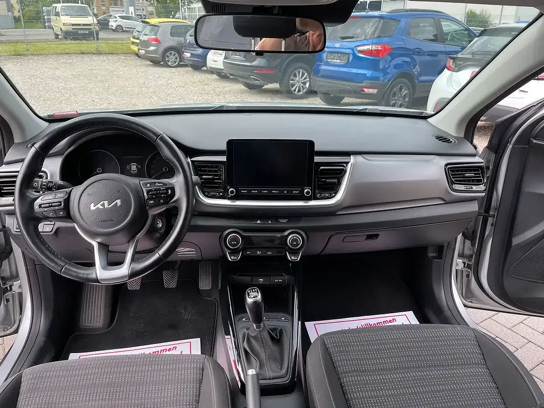 Kia Stonic Vision - Thumbnail 9