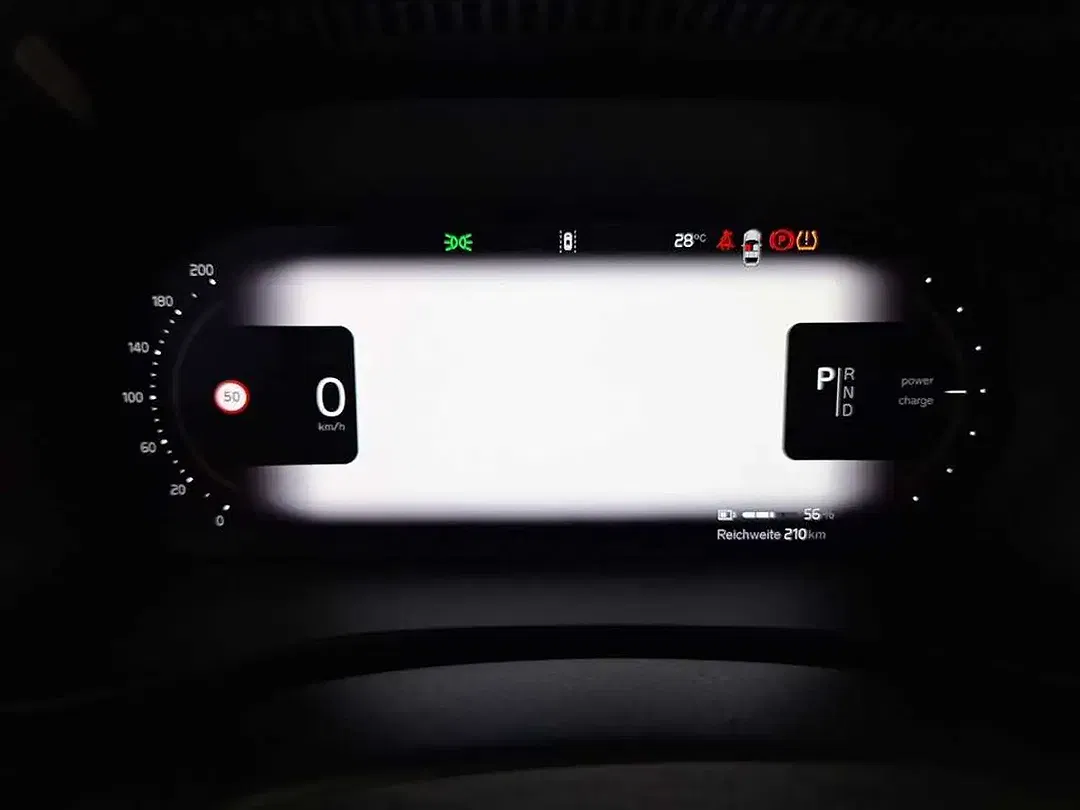 Volvo C40 Recharge Core - Thumbnail 10