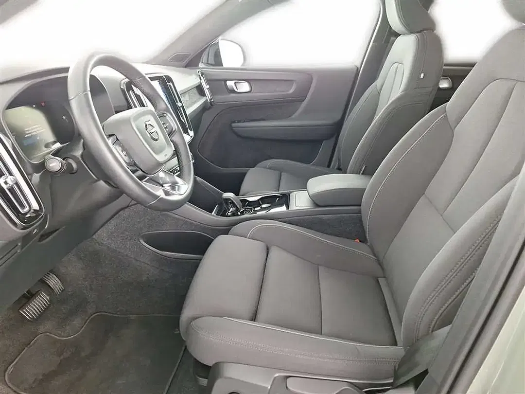 Volvo C40 Recharge Core - Thumbnail 8