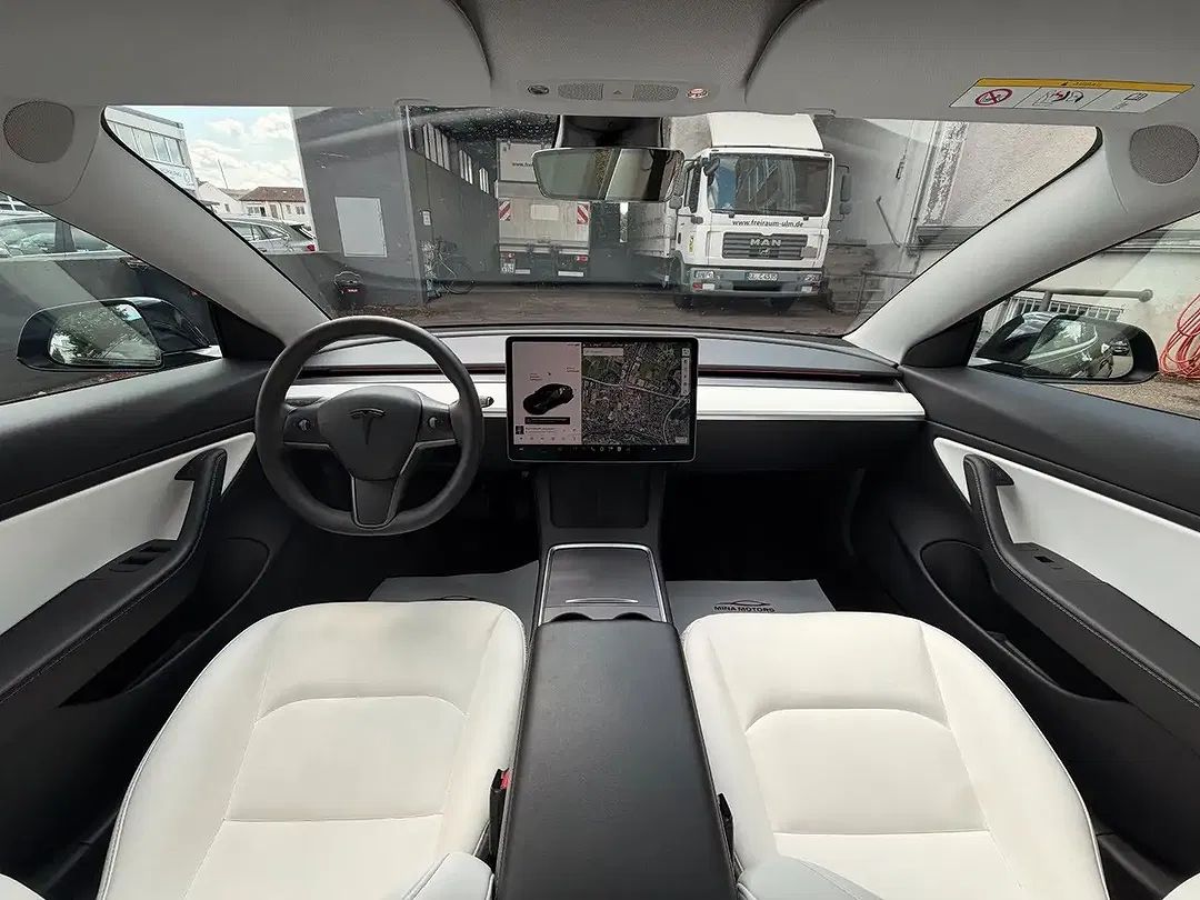 Tesla Model 3 AWD Dual Motor Long Range - Thumbnail 12