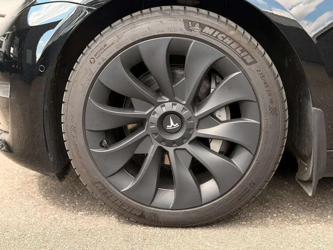Tesla Model 3 AWD Dual Motor Long Range - Thumbnail 8