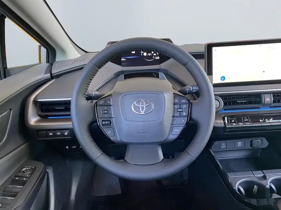 Toyota Prius PHEV Executive - Thumbnail 7