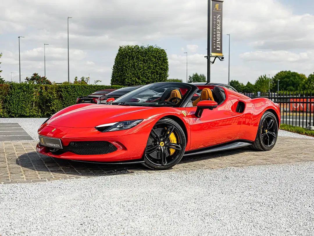 Ferrari 296 GTS - Thumbnail 3